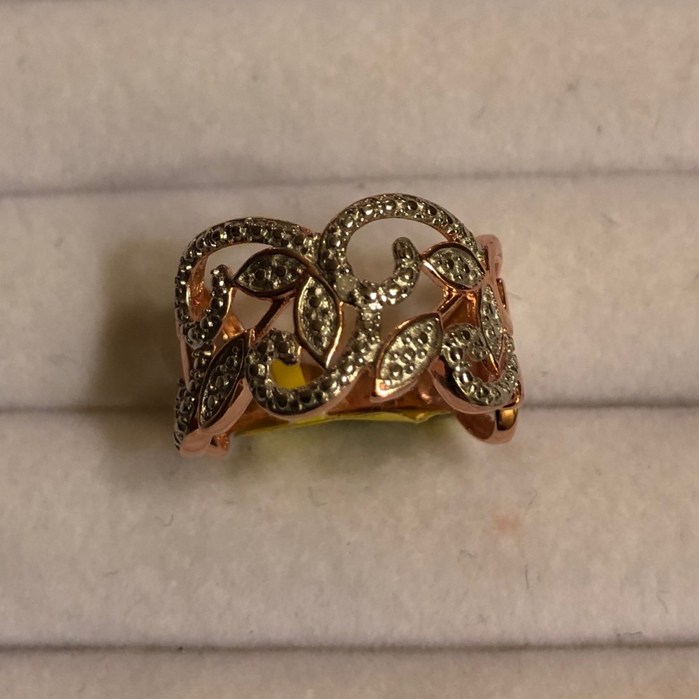 Diamond Accent Leaf Design Ring